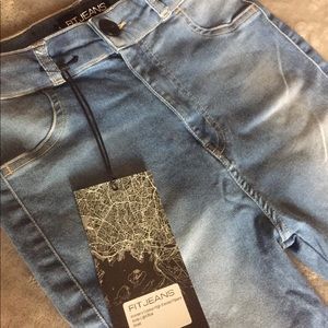 FitJeans Contour Arctic Light Blue- Size small